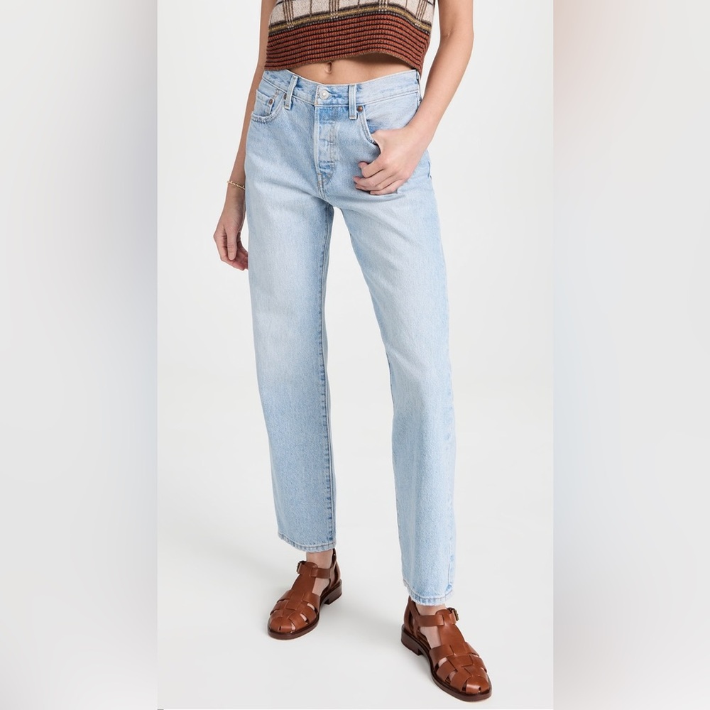 Levi's Light Blue Straight Leg Jeans - Picture 2 of 2